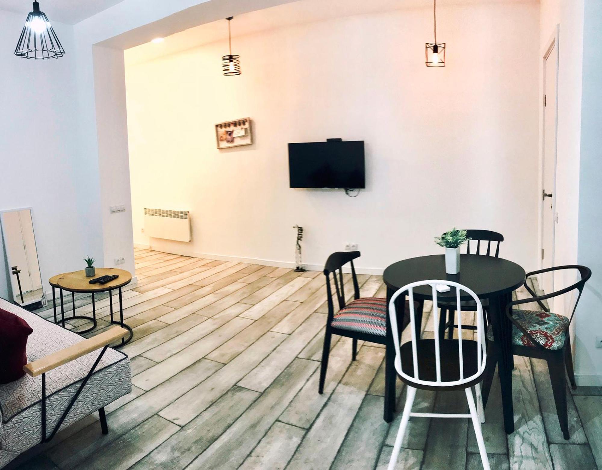 Style Apartments By Happy Place Tbilisi Ngoại thất bức ảnh