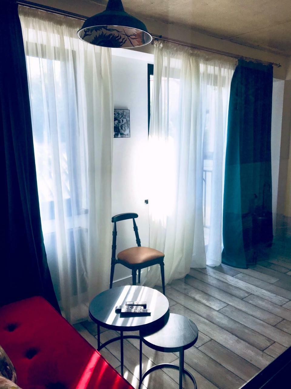 Style Apartments By Happy Place Tbilisi Ngoại thất bức ảnh